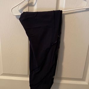 Blue Lululemon cropped leggings